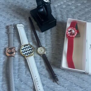 Women Watch lot